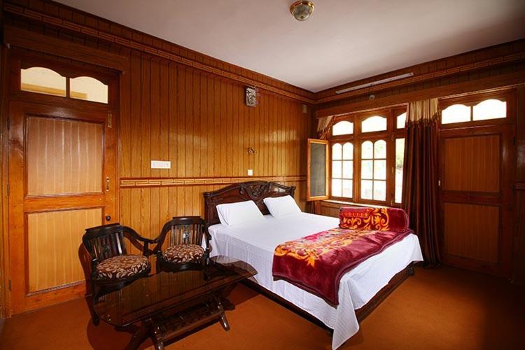 Hotel Lake View Nako Bagian luar foto