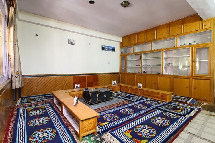 Hotel Lake View Nako Bagian luar foto