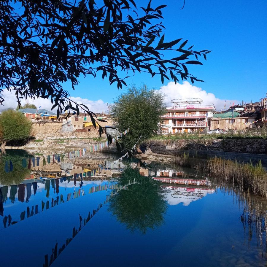Hotel Lake View Nako Bagian luar foto